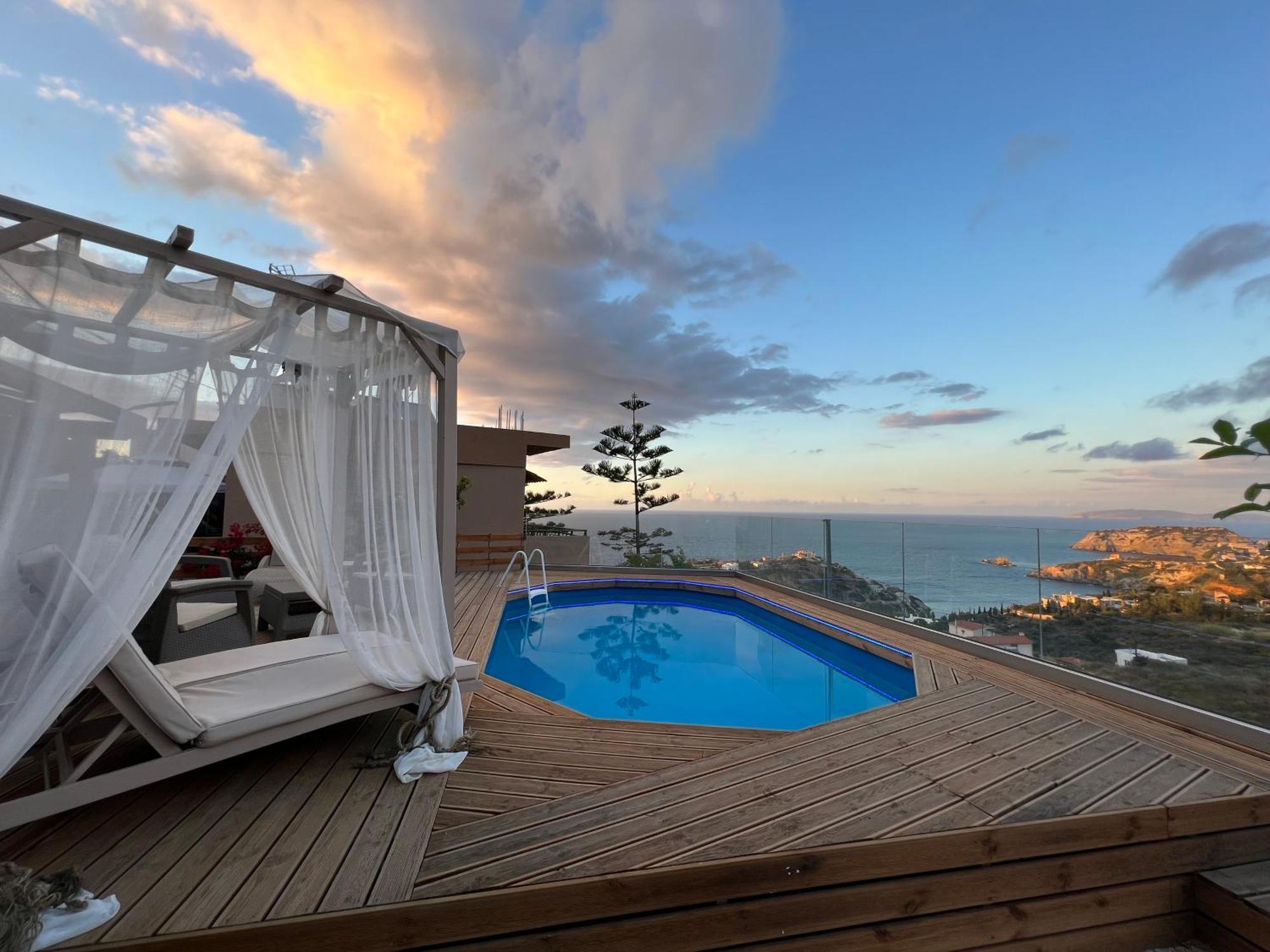 Golden View Apartment