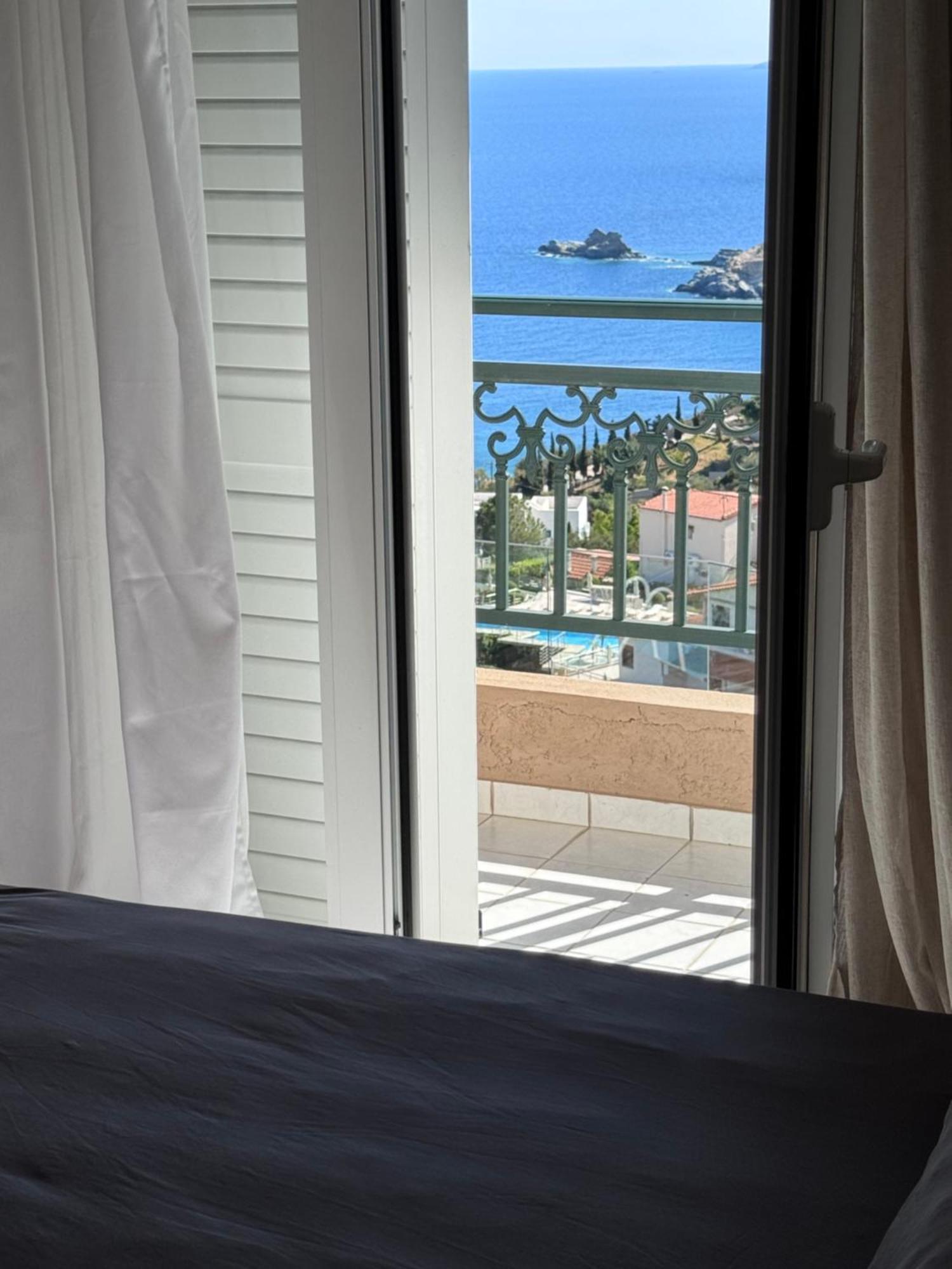 Golden View Apartment